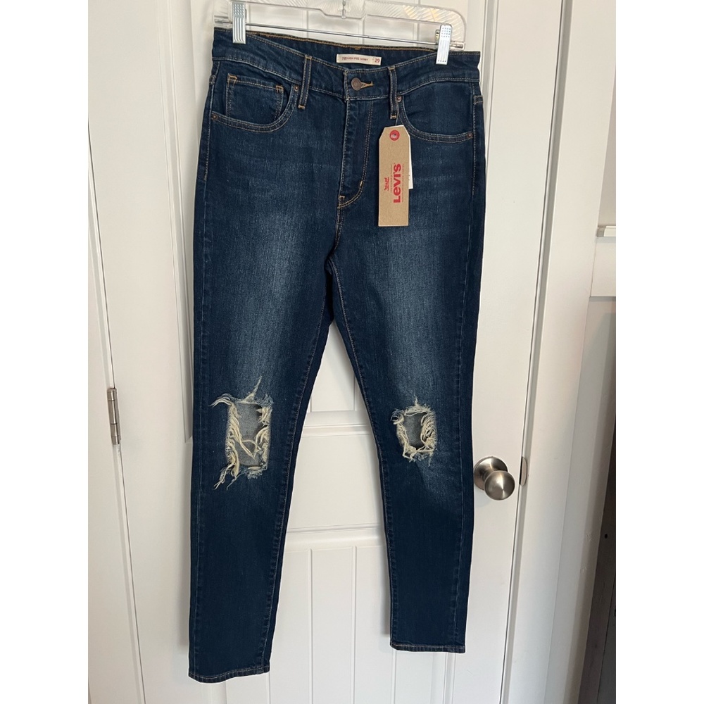 NWT Levi’s 721 Dark Wash Distressed High Rise Jeans - Size 29